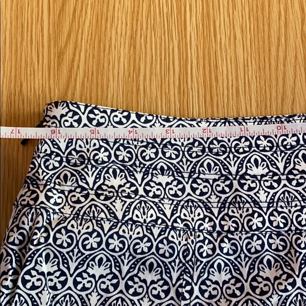 Tory Burch pleated navy and white  skirt 12 - Picture 11 of 14